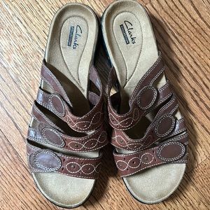 Clark collection, brown flats. Velcro on straps for easy of sizing. 9 wide
